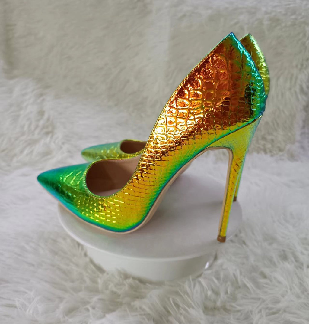 Laser snake patterned green pointed high heels, women's thin heels